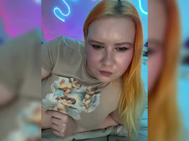 LunaLu13 — not watching the camera! There is no watch function  ,,, tk To the general chatFensly LunaLu13Inst lunalu13-