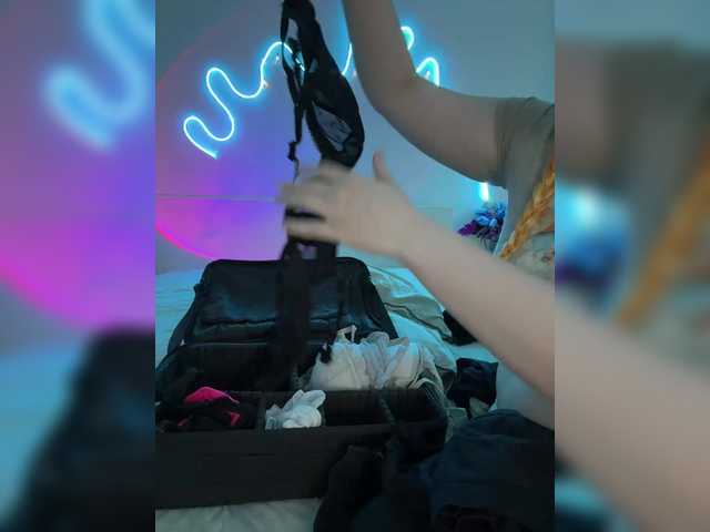 LunaLu13's BongaCams show and profile