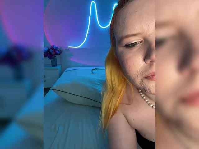 LunaLu13 webcam
