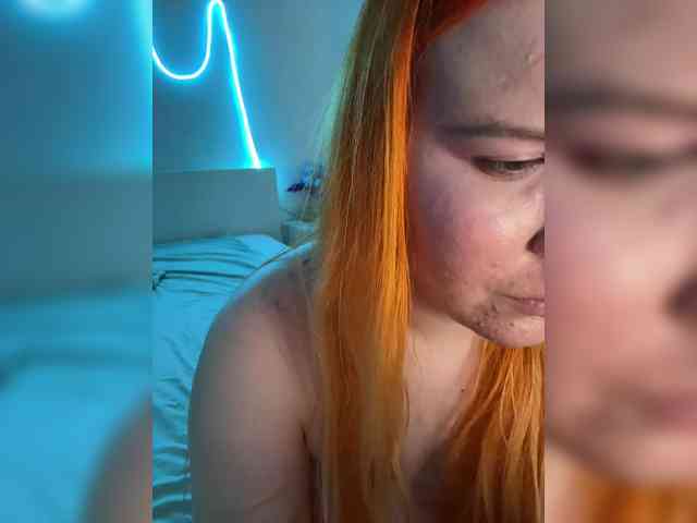 LunaLu13's webcam live show