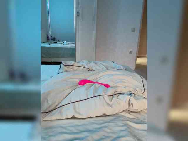 LunaLu13 Live Webcam on BongaCams