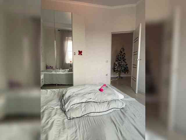 LunaLu13 Live Webcam on BongaCams