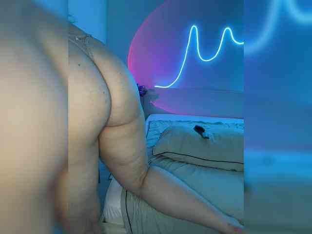 LunaLu13 Live Webcam on BongaCams