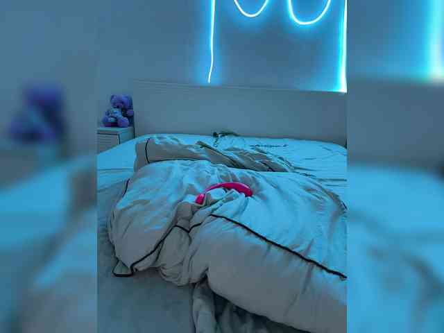 LunaLu13 webcam