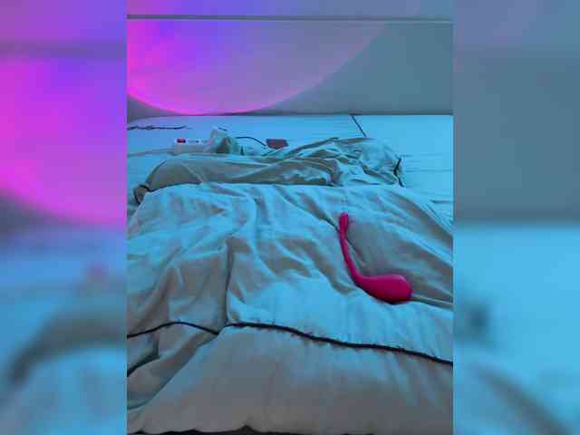 LunaLu13 Live Webcam on BongaCams