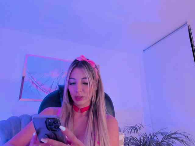 ZoePresley1 webcam
