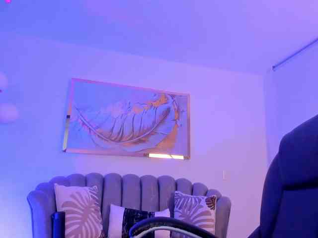 ZoePresley1 ZoePresley1