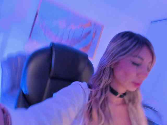 ZoePresley1 webcam