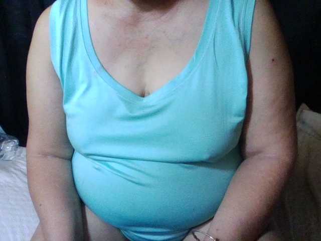 HotSqrt4u's BongaCams show and profile