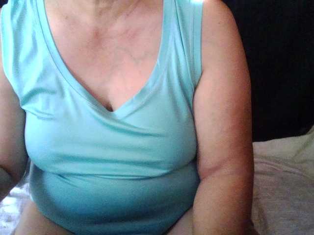 HotSqrt4u's BongaCams show and profile