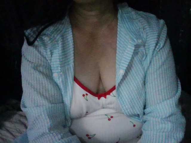 HotSqrt4u's BongaCams show and profile