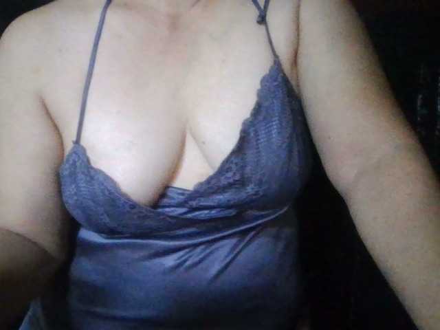 HotSqrt4u from BongaCams