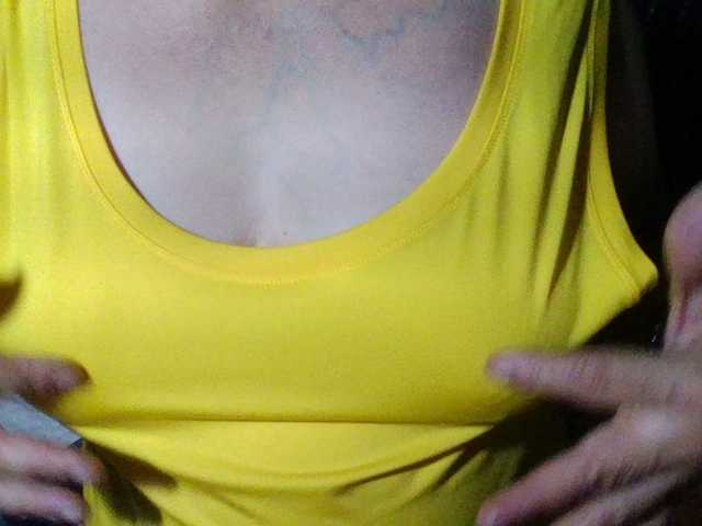 HotSqrt4u's BongaCams show and profile