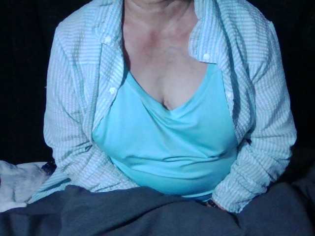 HotSqrt4u's BongaCams show and profile