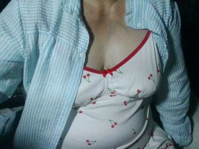 HotSqrt4u's BongaCams show and profile