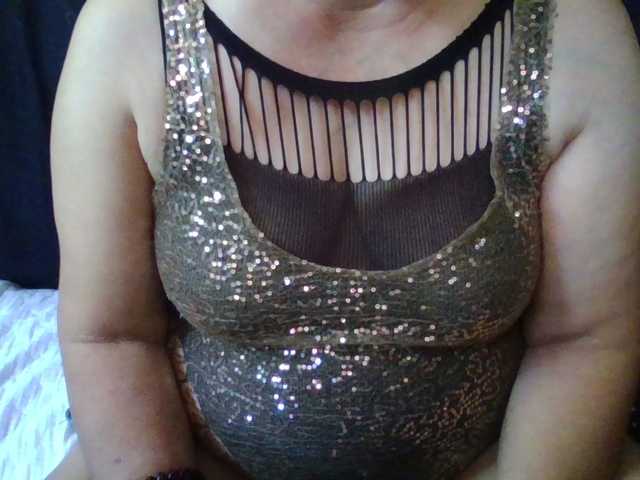 HotSqrt4u's BongaCams show and profile