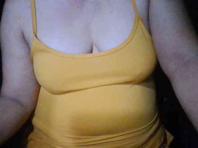 HotSqrt4u webcam