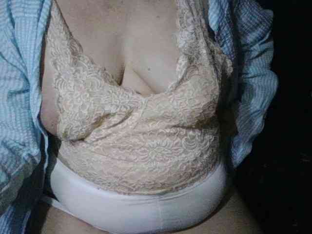 HotSqrt4u webcam