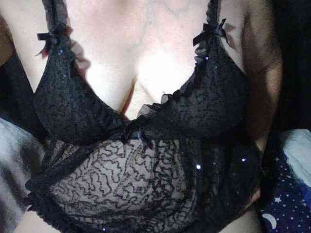 HotSqrt4u webcam