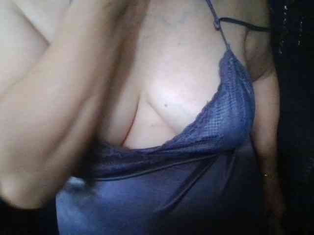 HotSqrt4u webcam