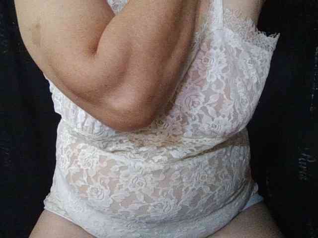 HotSqrt4u webcam