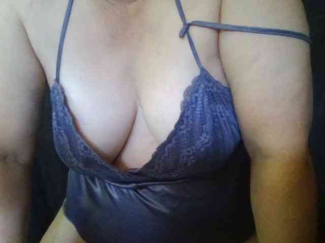 HotSqrt4u webcam