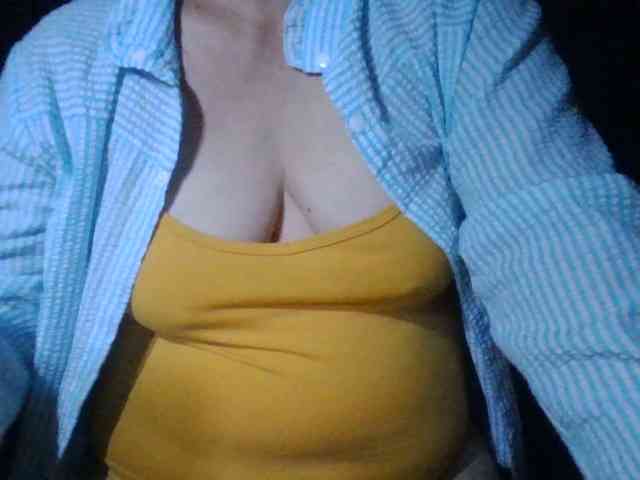HotSqrt4u webcam