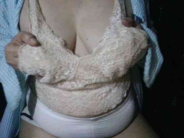 HotSqrt4u webcam