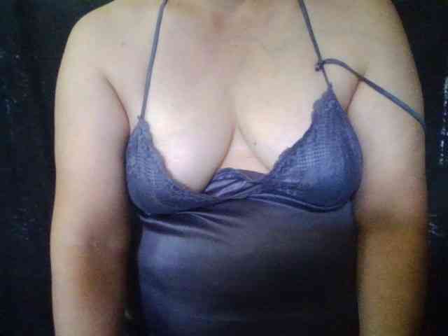 HotSqrt4u webcam