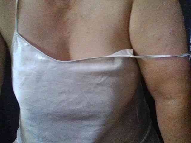 HotSqrt4u webcam