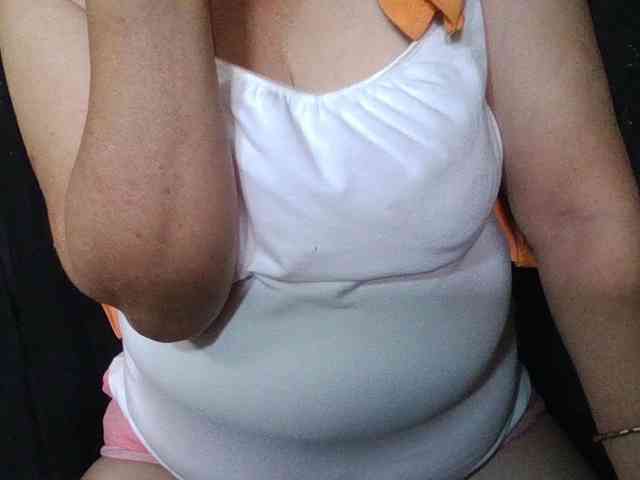 HotSqrt4u webcam