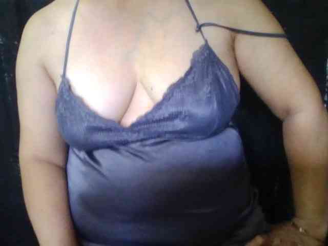HotSqrt4u webcam