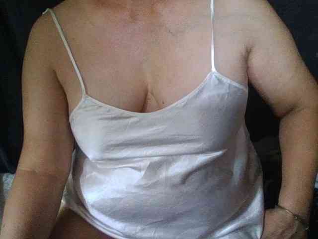 HotSqrt4u's webcam live show