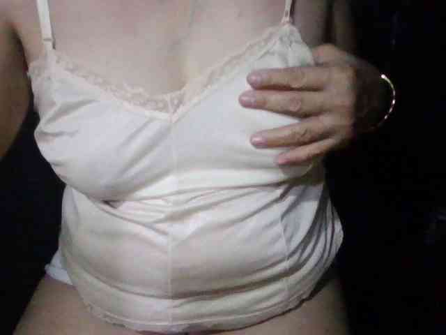 HotSqrt4u webcam