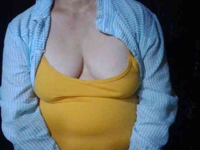 HotSqrt4u webcam