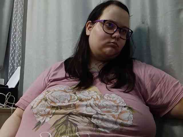 Nency-18 webcam