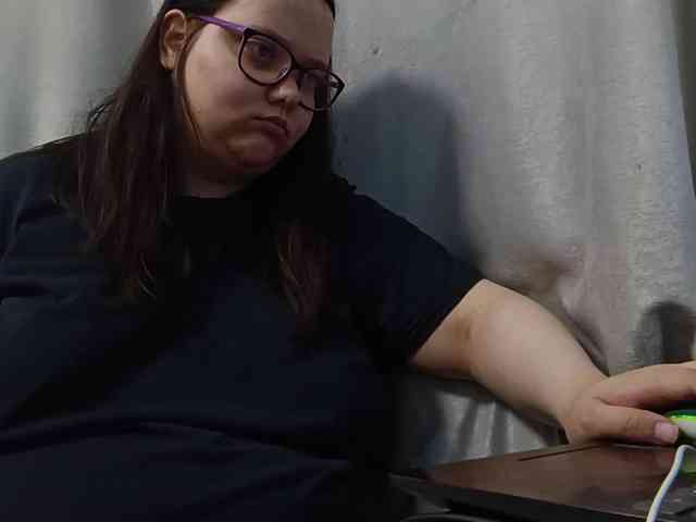Nency-18 webcam
