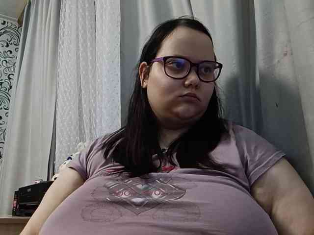 Nency-18 webcam