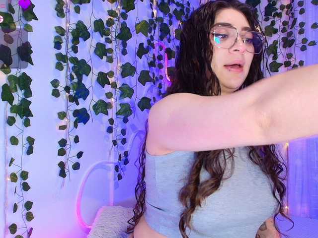 Samii-Evans's BongaCams show and profile