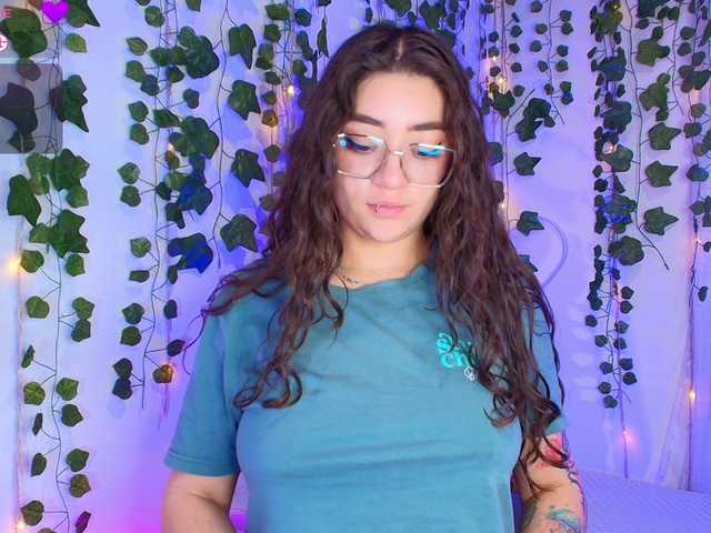 Samii-Evans's BongaCams show and profile