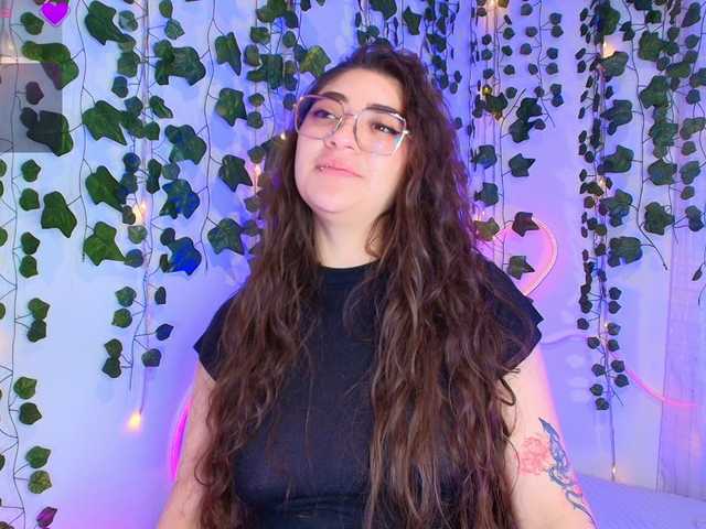 Samii-Evans's BongaCams show and profile