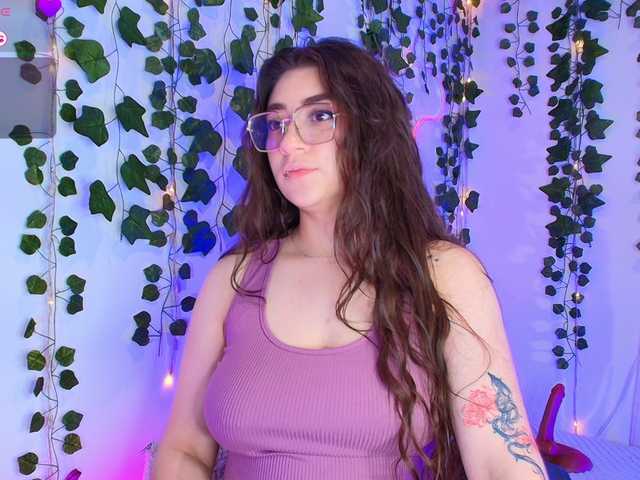 Samii-Evans's BongaCams show and profile