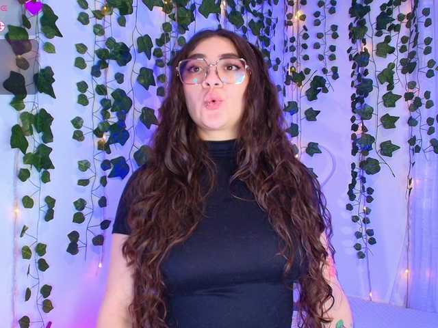 Samii-Evans's BongaCams show and profile