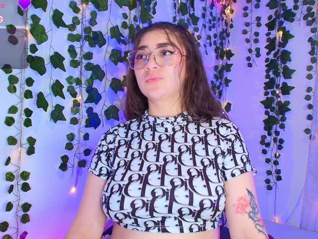 Samii-Evans's BongaCams show and profile