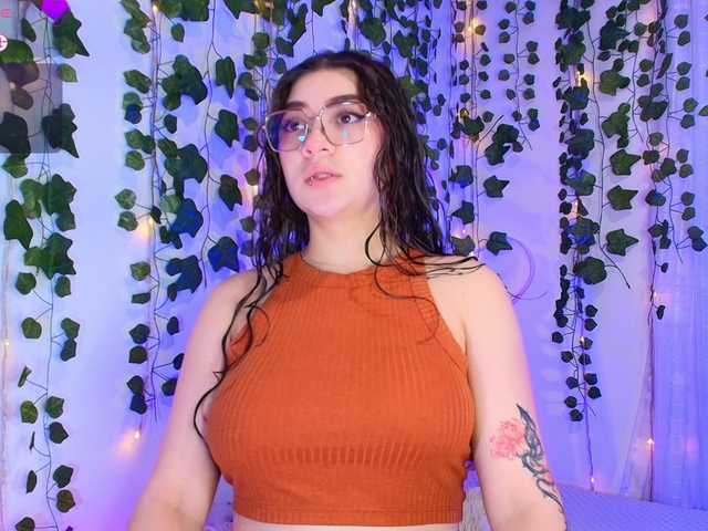 Samii-Evans's BongaCams show and profile