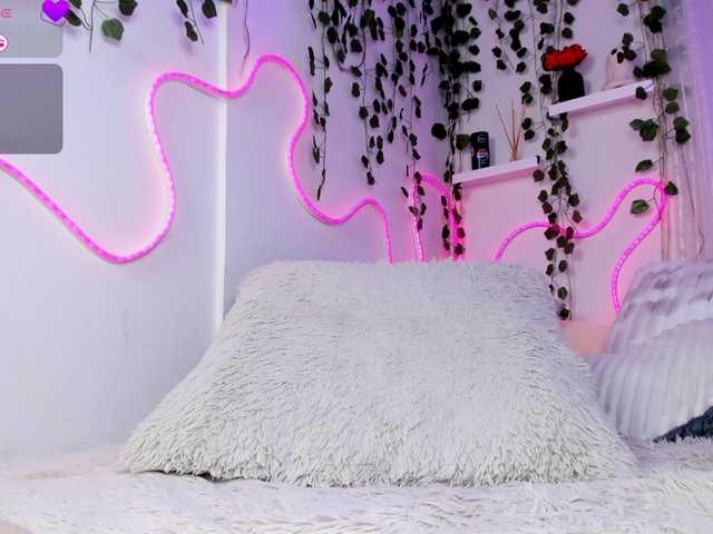 Samii-Evans's BongaCams show and profile