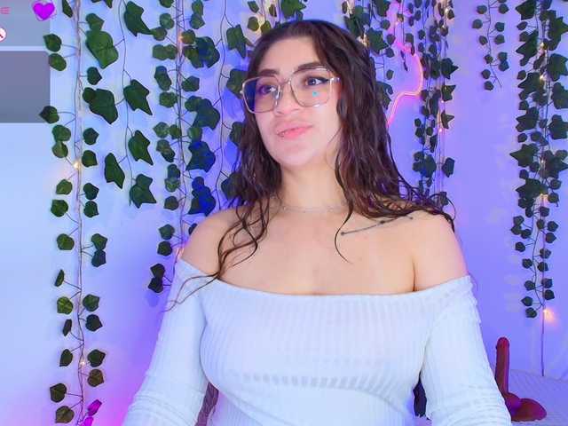 Samii-Evans's BongaCams show and profile