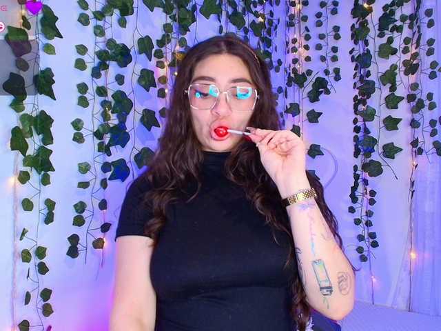 Samii-Evans's BongaCams show and profile