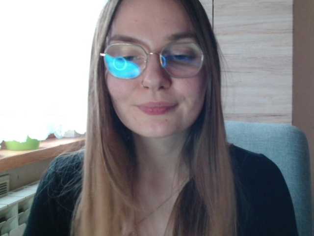 Ellyxcute's BongaCams show and profile