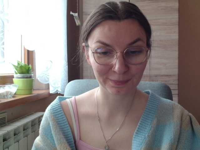 Ellyxcute's BongaCams show and profile